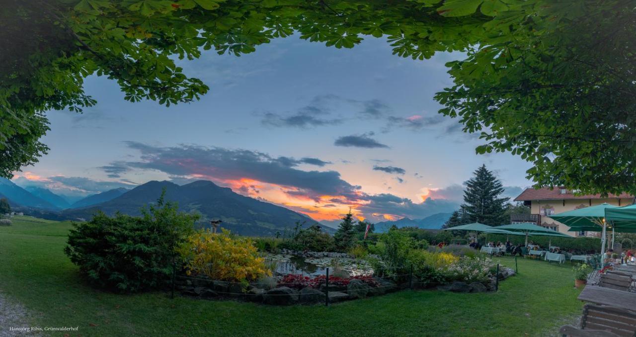 Hotel Grünwalderhof Patsch Dış mekan fotoğraf